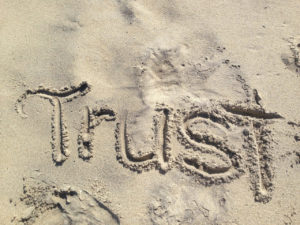 pixabay-trust-1418901_LisaAttractLove