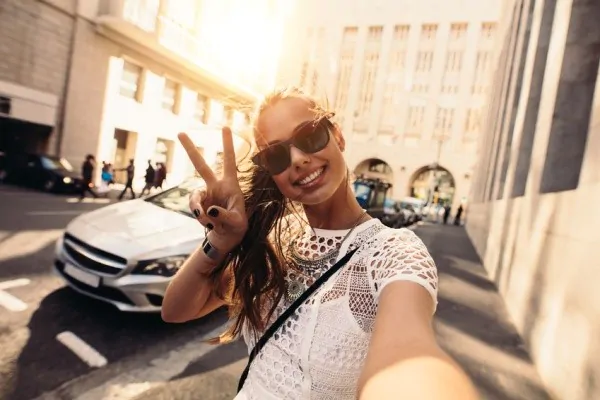 Coole Influencerin
